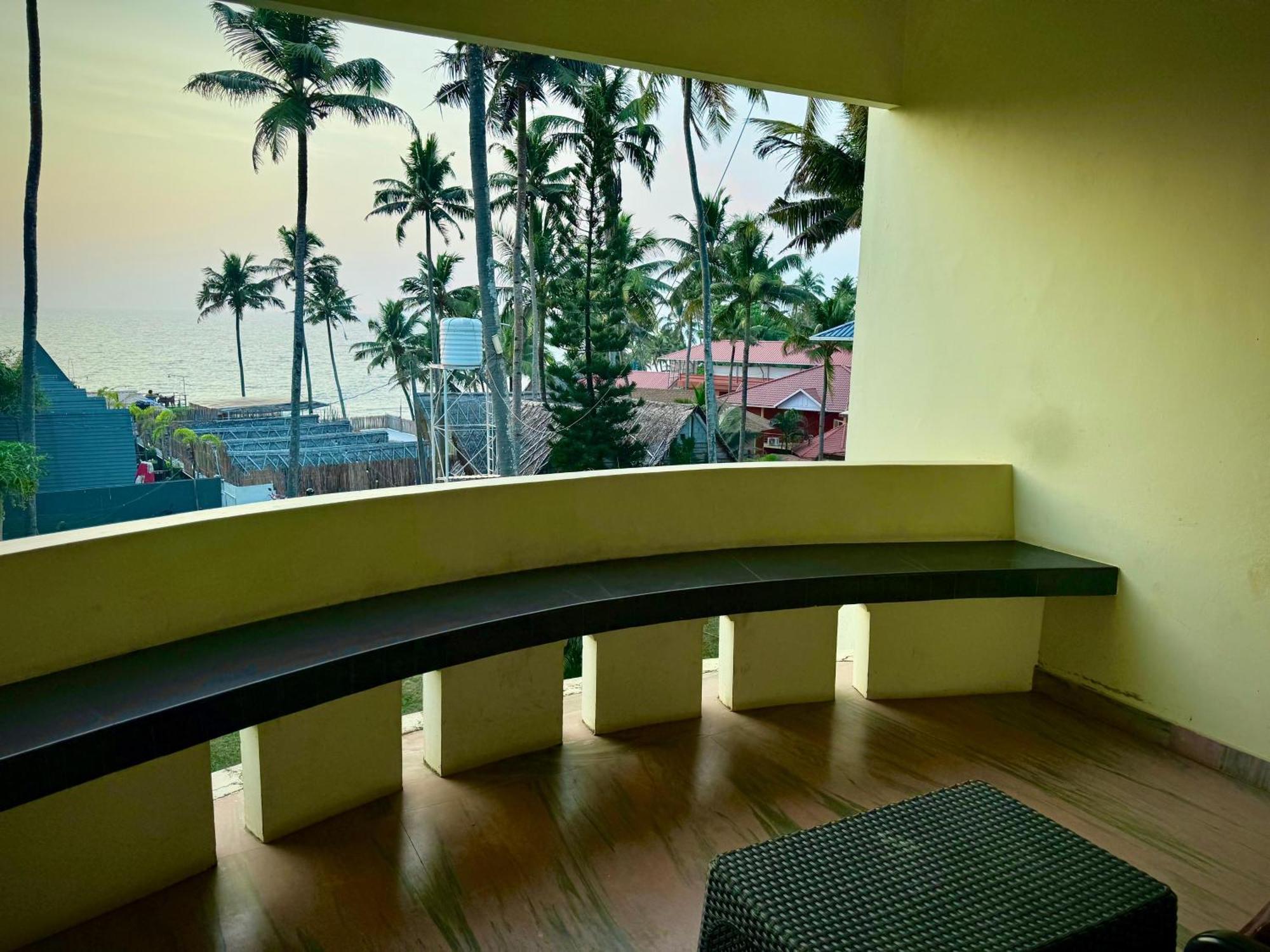 Beach View Balcony Resort By Hello Varkala Exteriér fotografie
